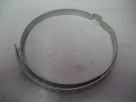 Szorító bilincs nagy féltengelyre / 0,8x7mm átm.:58-102mm / saválló 500018s