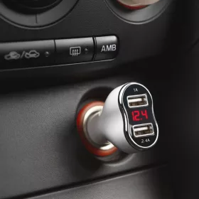   MNC Autós szivargyújtó adapter 2xUSB, feszültségmérővel