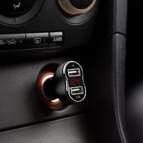   MNC Autós szivargyújtó adapter 2xUSB, feszültségmérővel