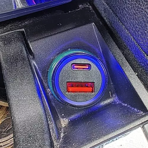 Autós töltő + 3in1 gyorstöltő kábel – 48W, Quick Charge 3.0, 12–24V (Autolife 13320)